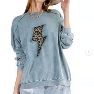 Easel Faded Teal Lightning Mineral Wash Sweatshirt Size L NWOT